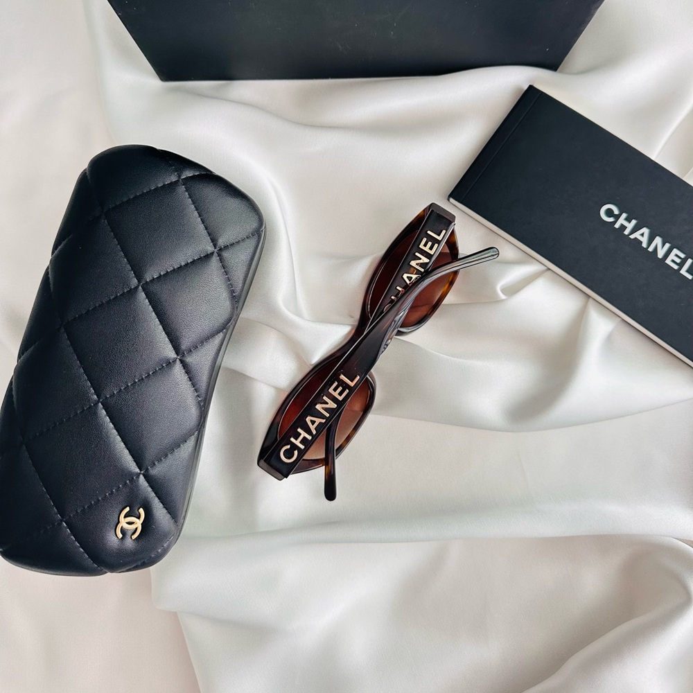 New Rare CHANEL Sunglasses Rectangle A71280 - Picture 15 of 16